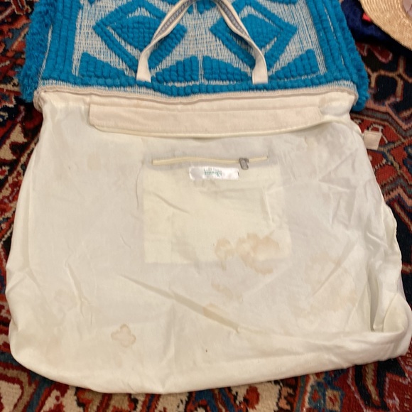 Turquoise woven tote bag for travel, beach, pool. - Picture 2 of 3